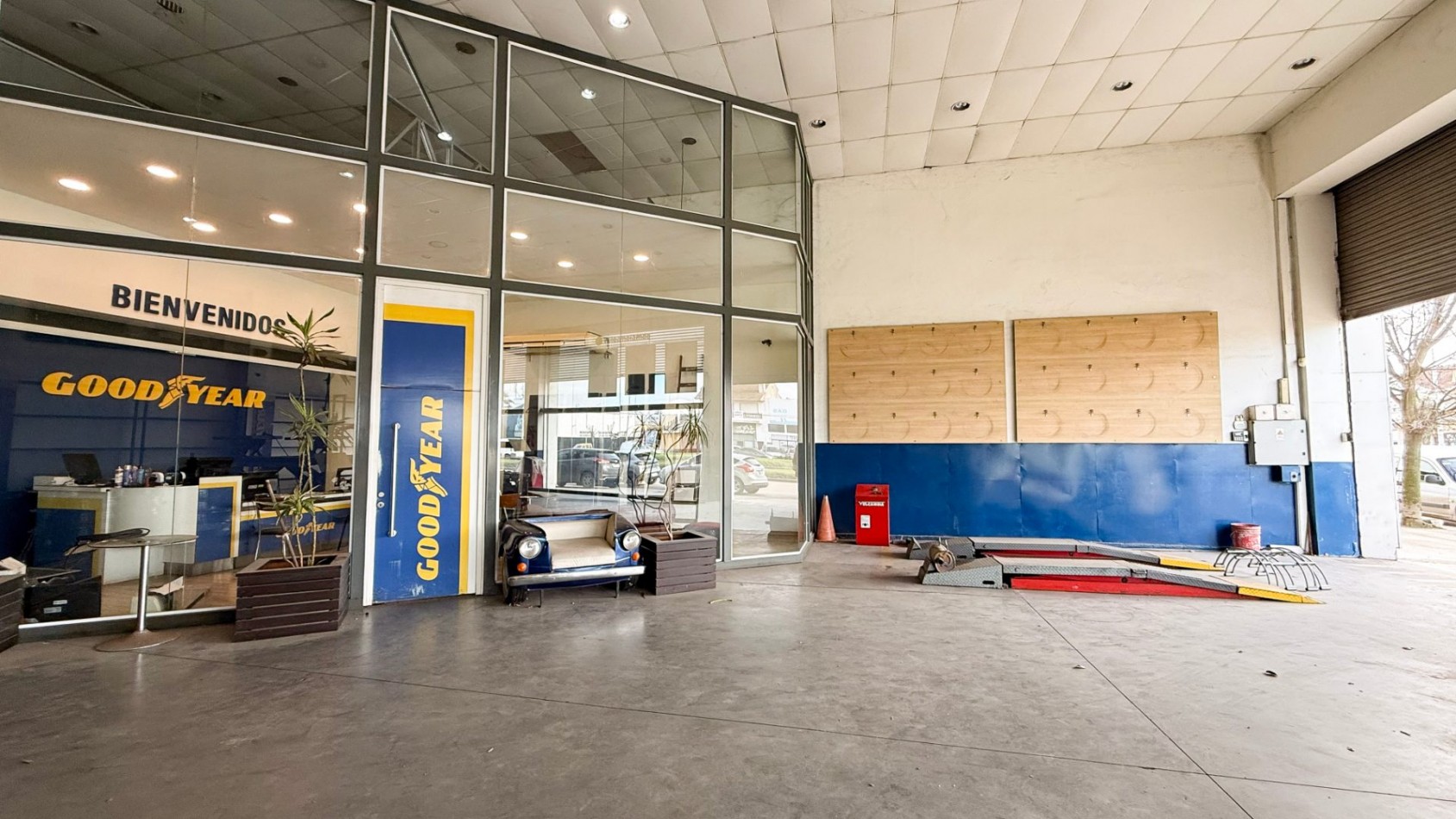 Local en alquiler 400mt2 mas oficinas av. champagnat
