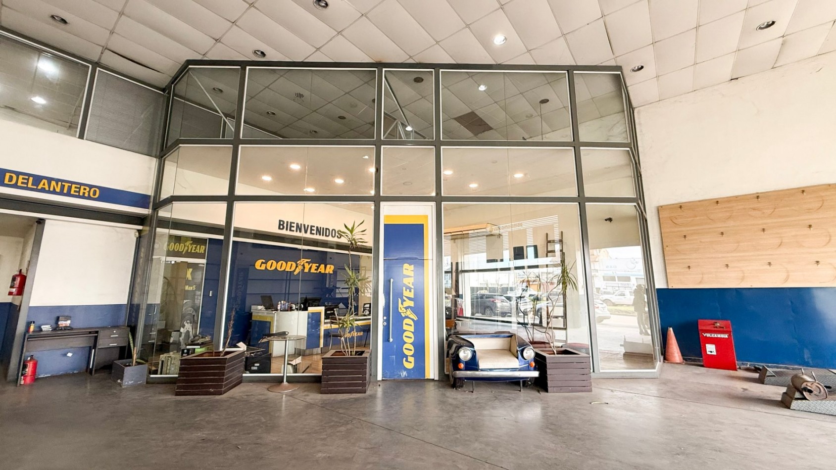 Local en alquiler 400mt2 mas oficinas av. champagnat