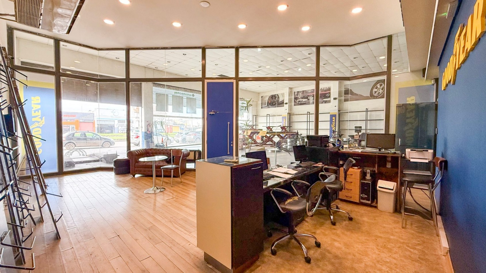 Local en alquiler 400mt2 mas oficinas av. champagnat