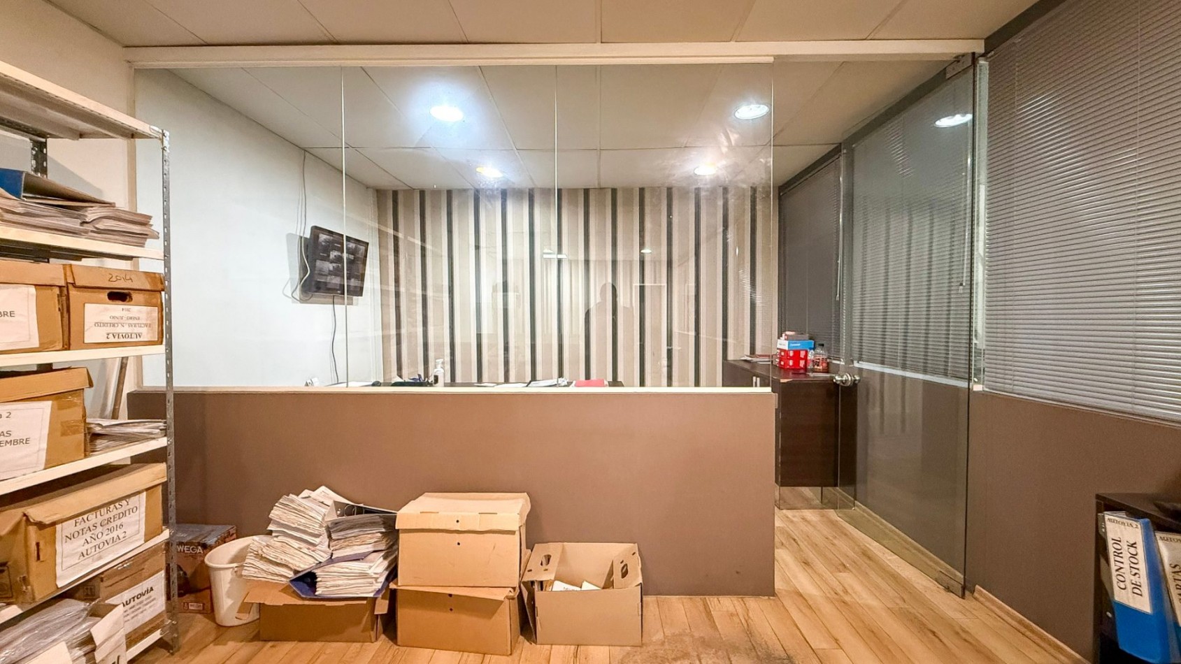 Local en alquiler 400mt2 mas oficinas av. champagnat