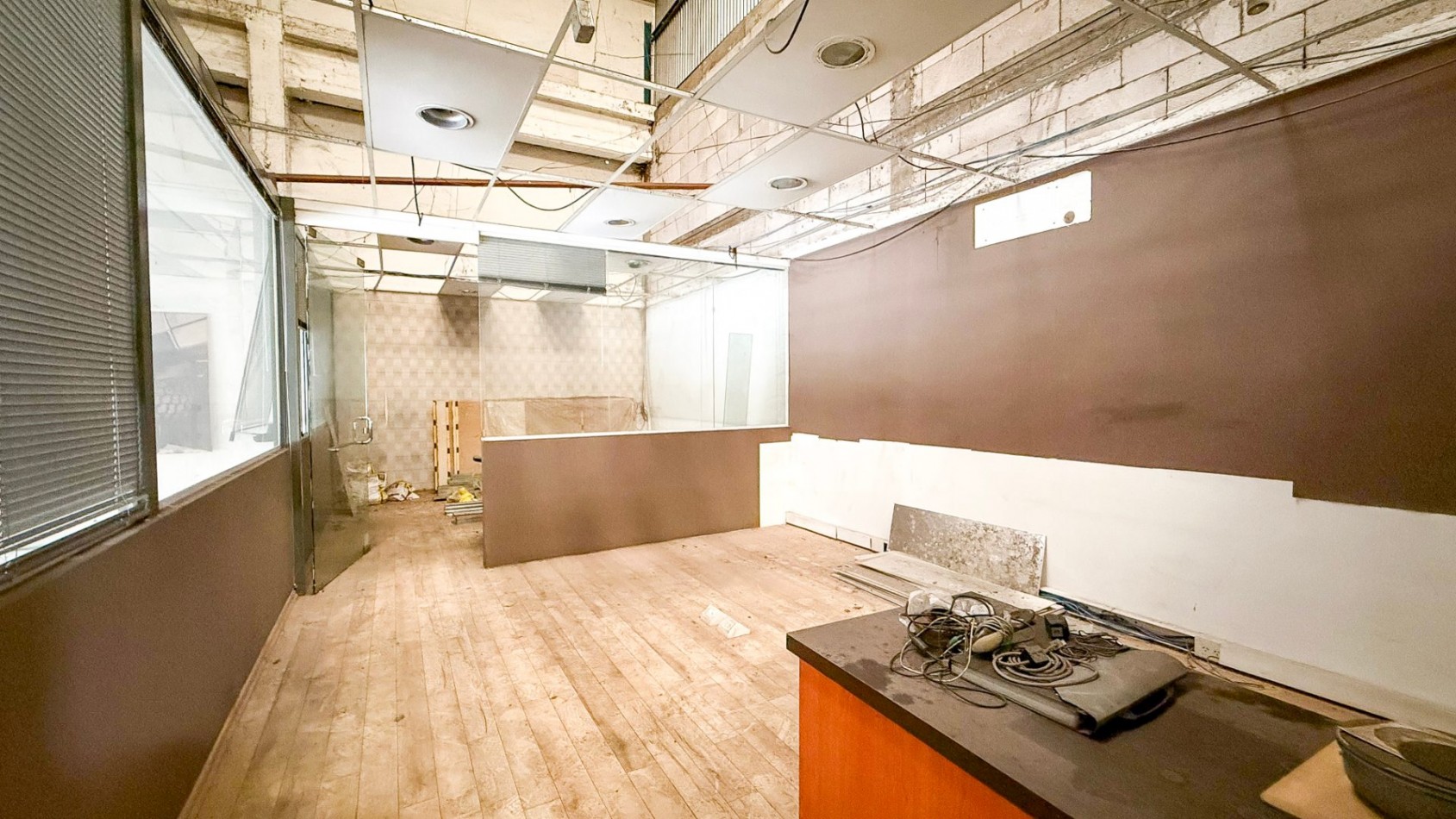 Local en alquiler 400mt2 mas oficinas av. champagnat