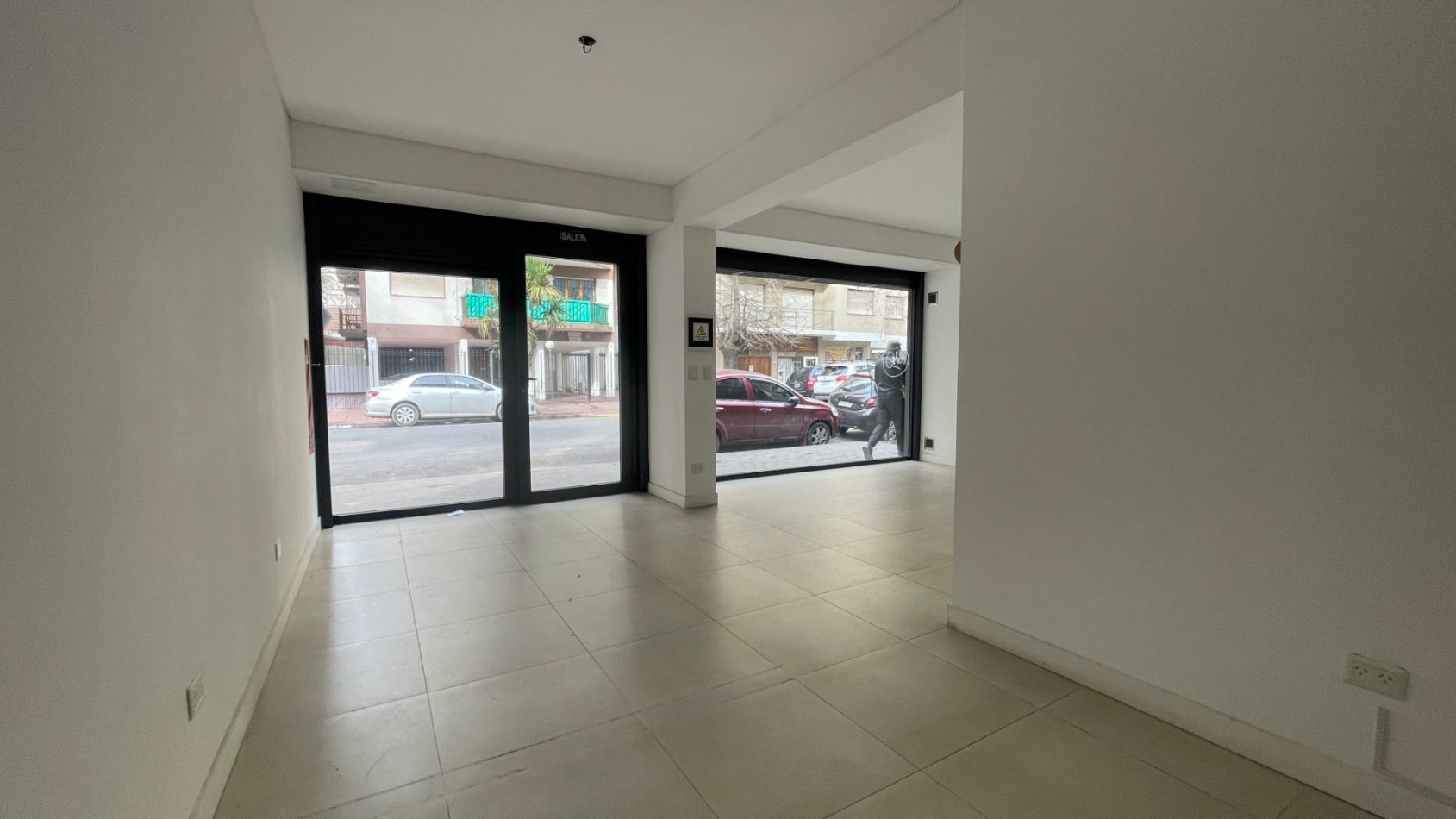 VENTA LOCAL EN VENTA 40MT2 MACROCENTRO
