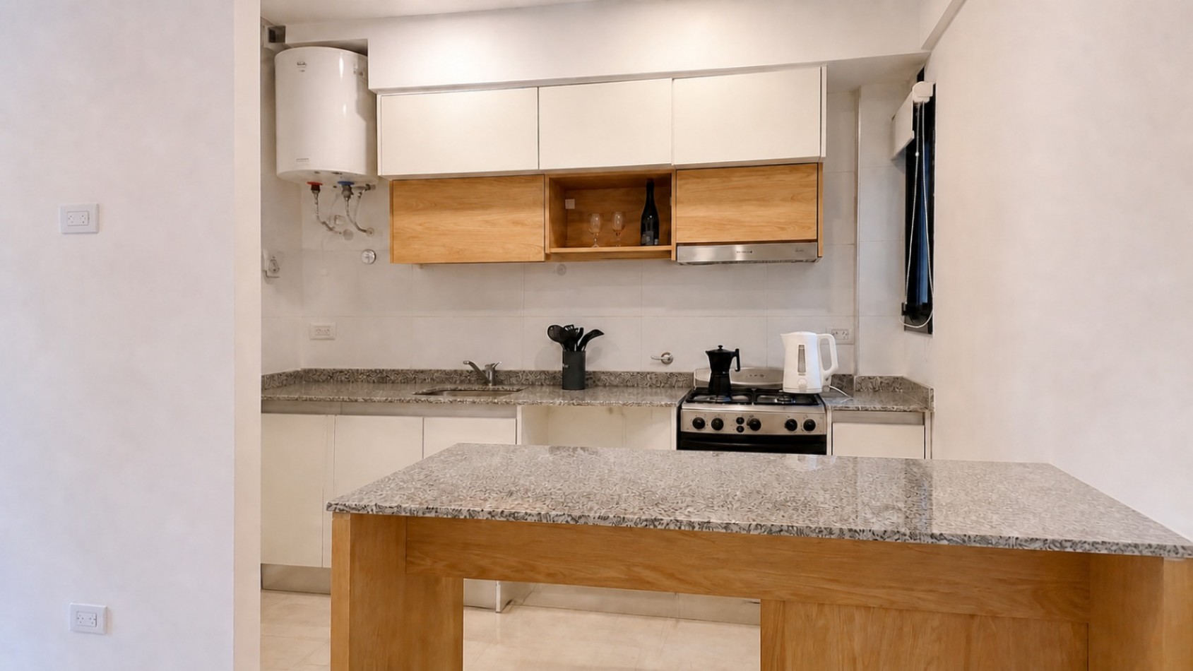 VENTA DEPARTAMENTO 30MT2 MAS OFICINA 13MT2 SAN JOSE