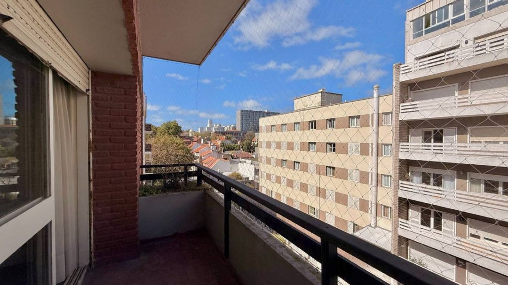 DEPARTAMENTO 7 AMBIENTES 7 unificado 2 COCHERAS LA PERLA