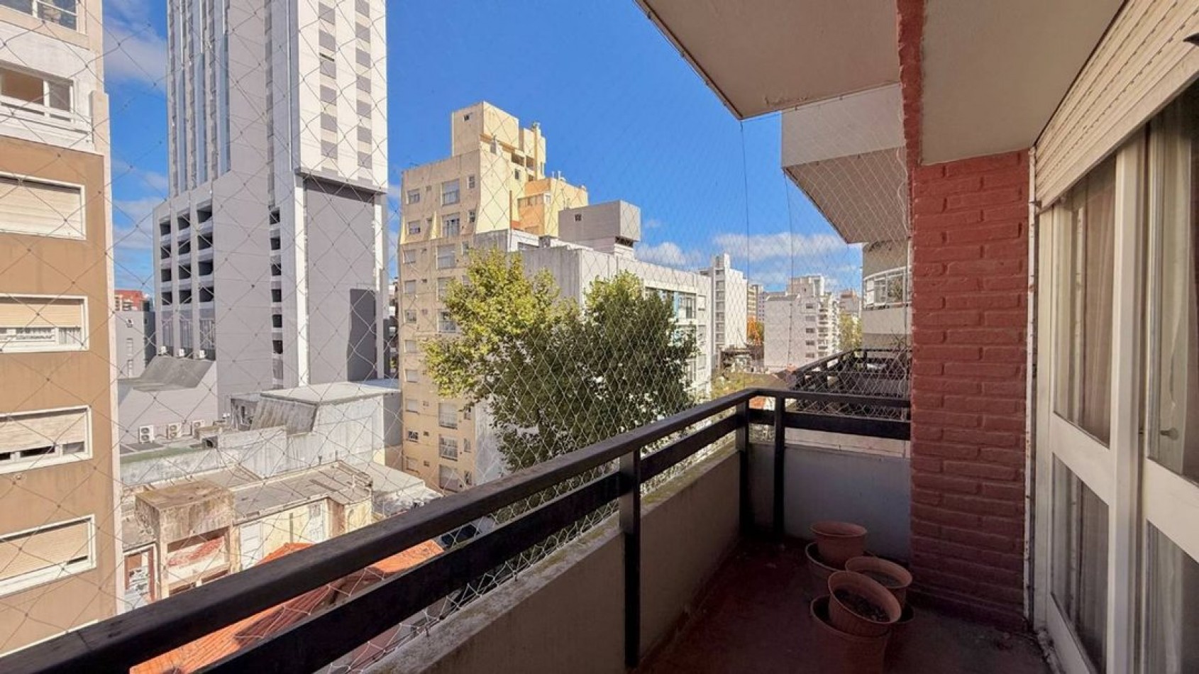DEPARTAMENTO 7 AMBIENTES 7 unificado 2 COCHERAS LA PERLA
