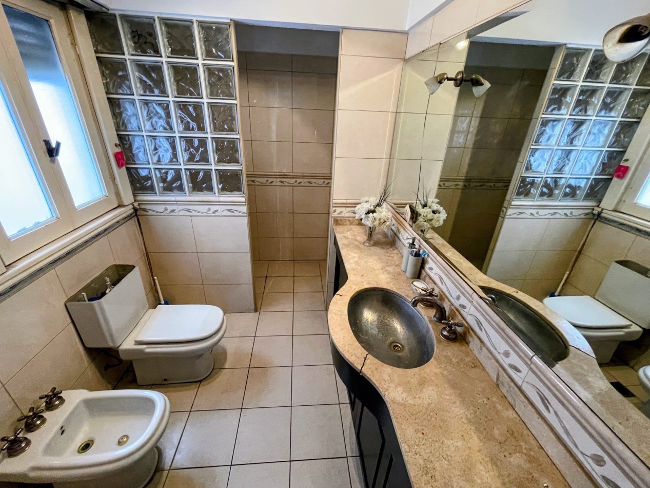 VENTA CASA 6 AMBIENTES CON QUINCHO Y COCHERA ZONA TERMINAL