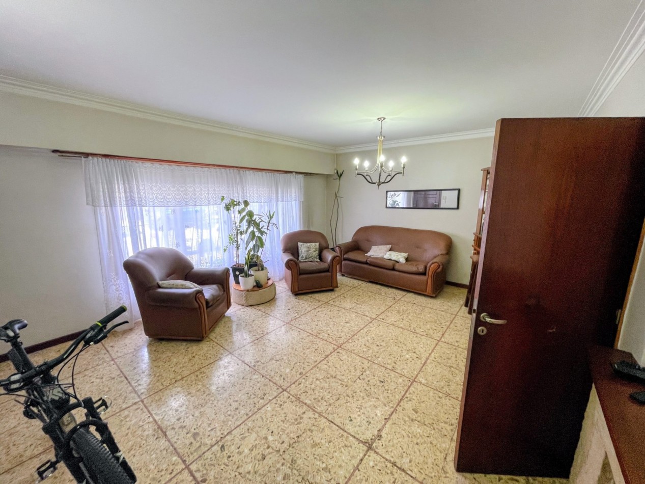VENTA CASA 6 AMBIENTES CON QUINCHO Y COCHERA ZONA TERMINAL