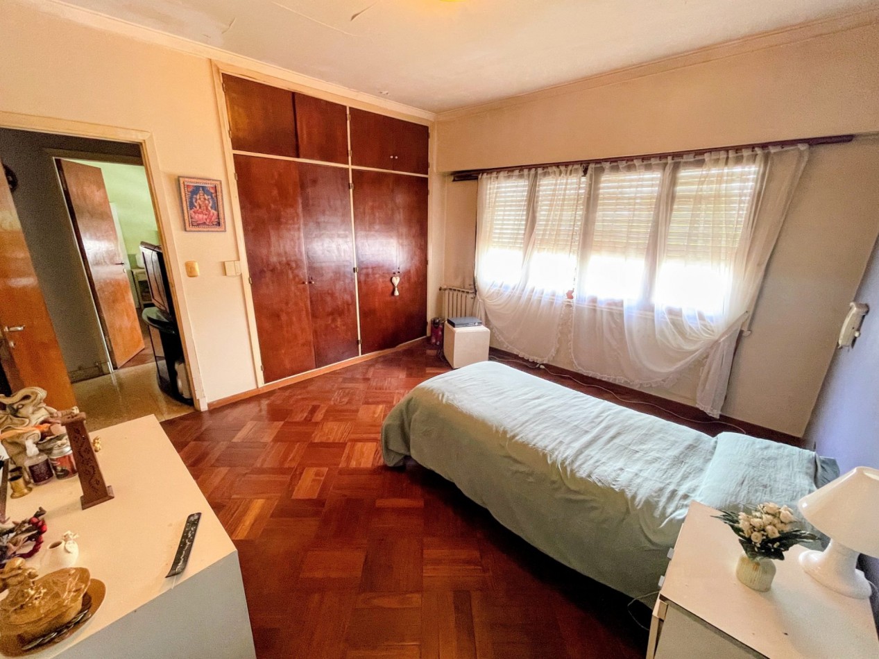 VENTA CASA 6 AMBIENTES CON QUINCHO Y COCHERA ZONA TERMINAL