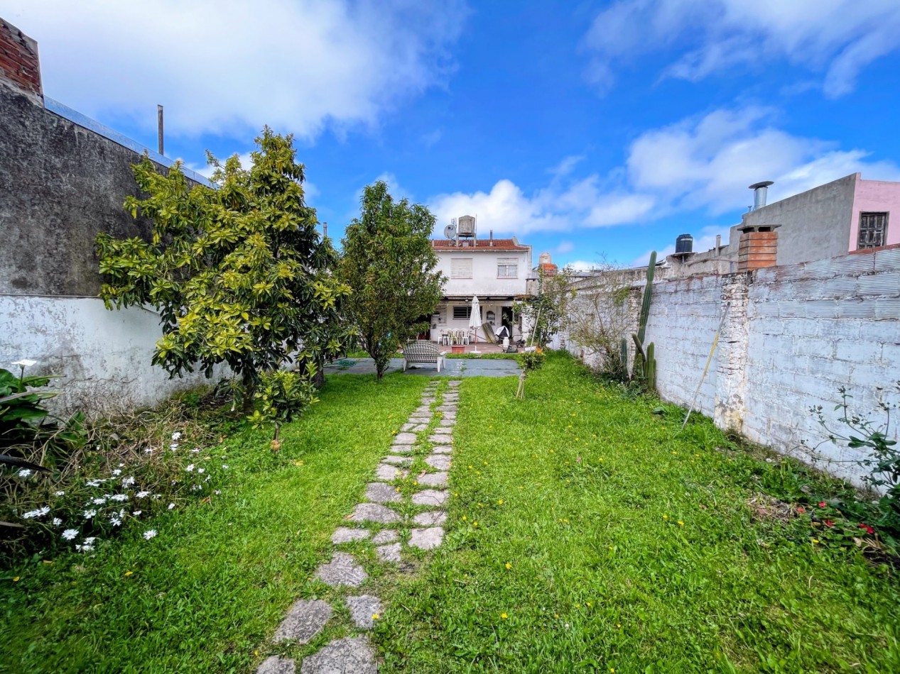 VENTA CASA 6 AMBIENTES CON QUINCHO Y COCHERA ZONA TERMINAL