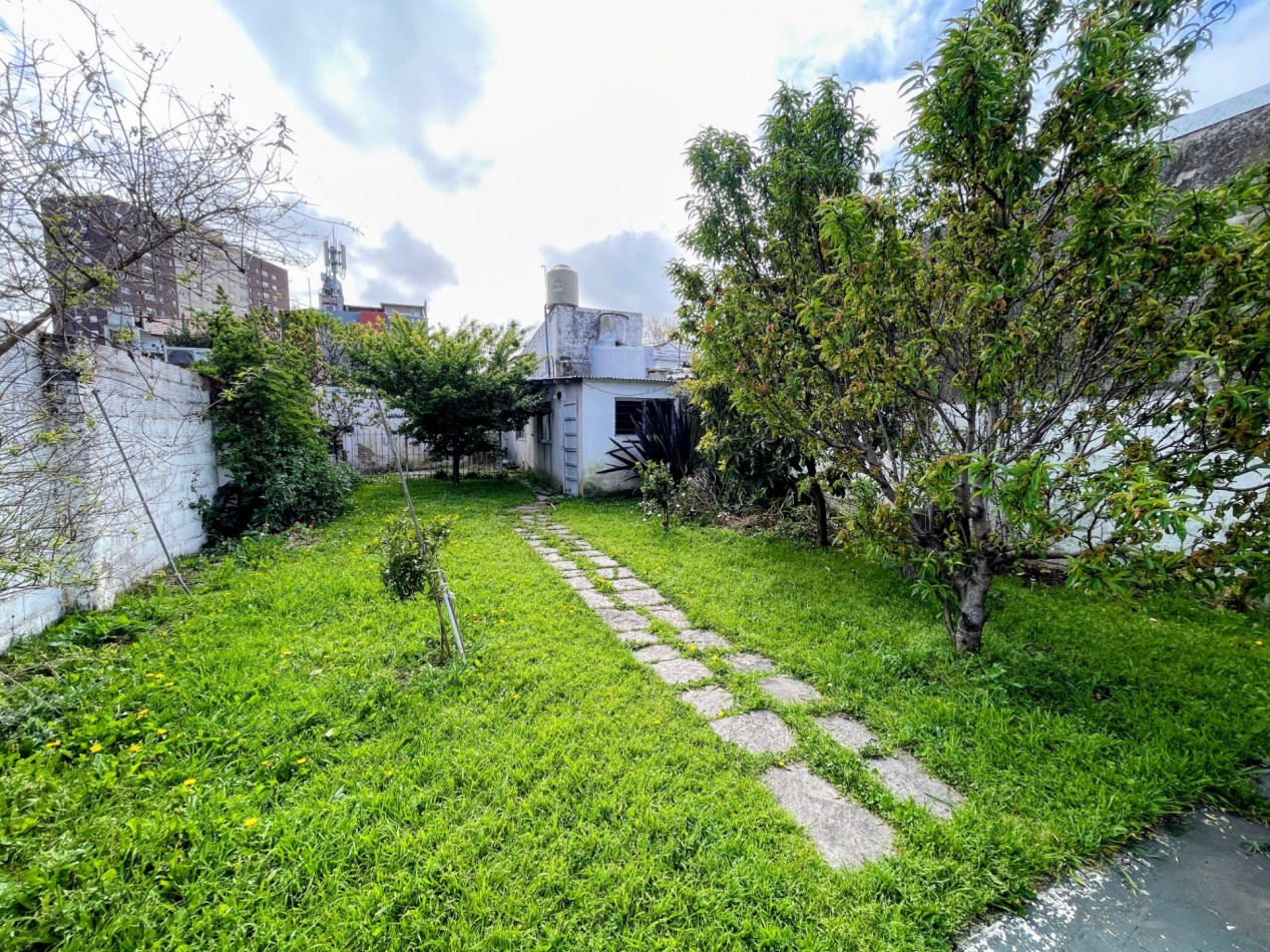 VENTA CASA 6 AMBIENTES CON QUINCHO Y COCHERA ZONA TERMINAL
