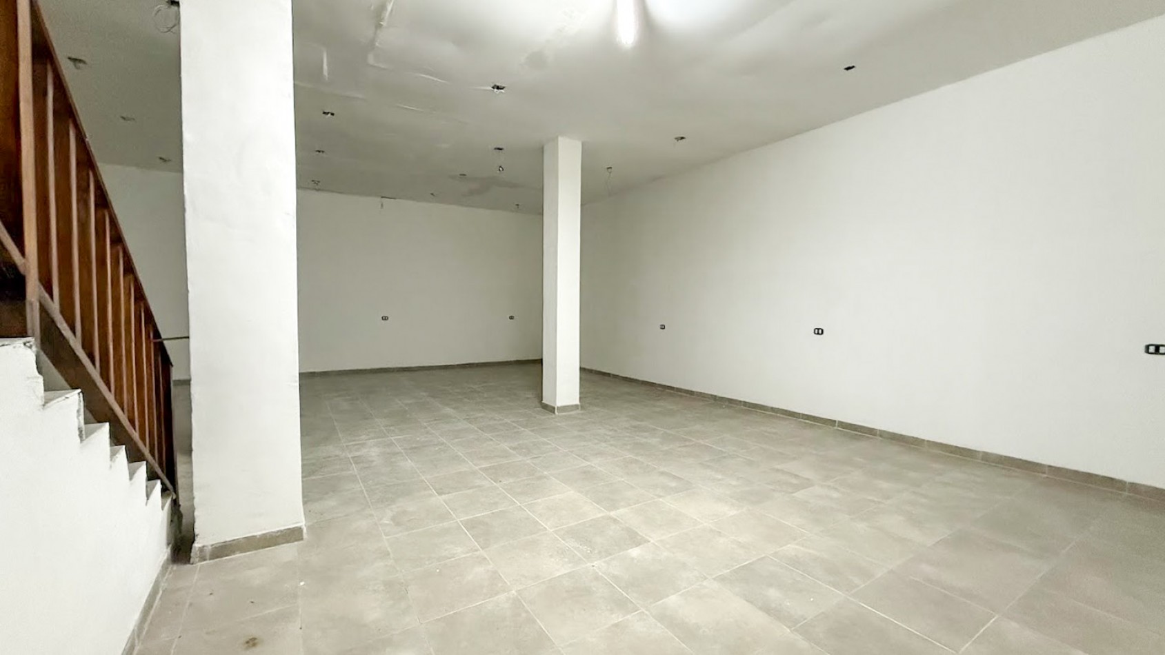VENTA LOCAL COMERCIAL 330MT2 SAN JUAN