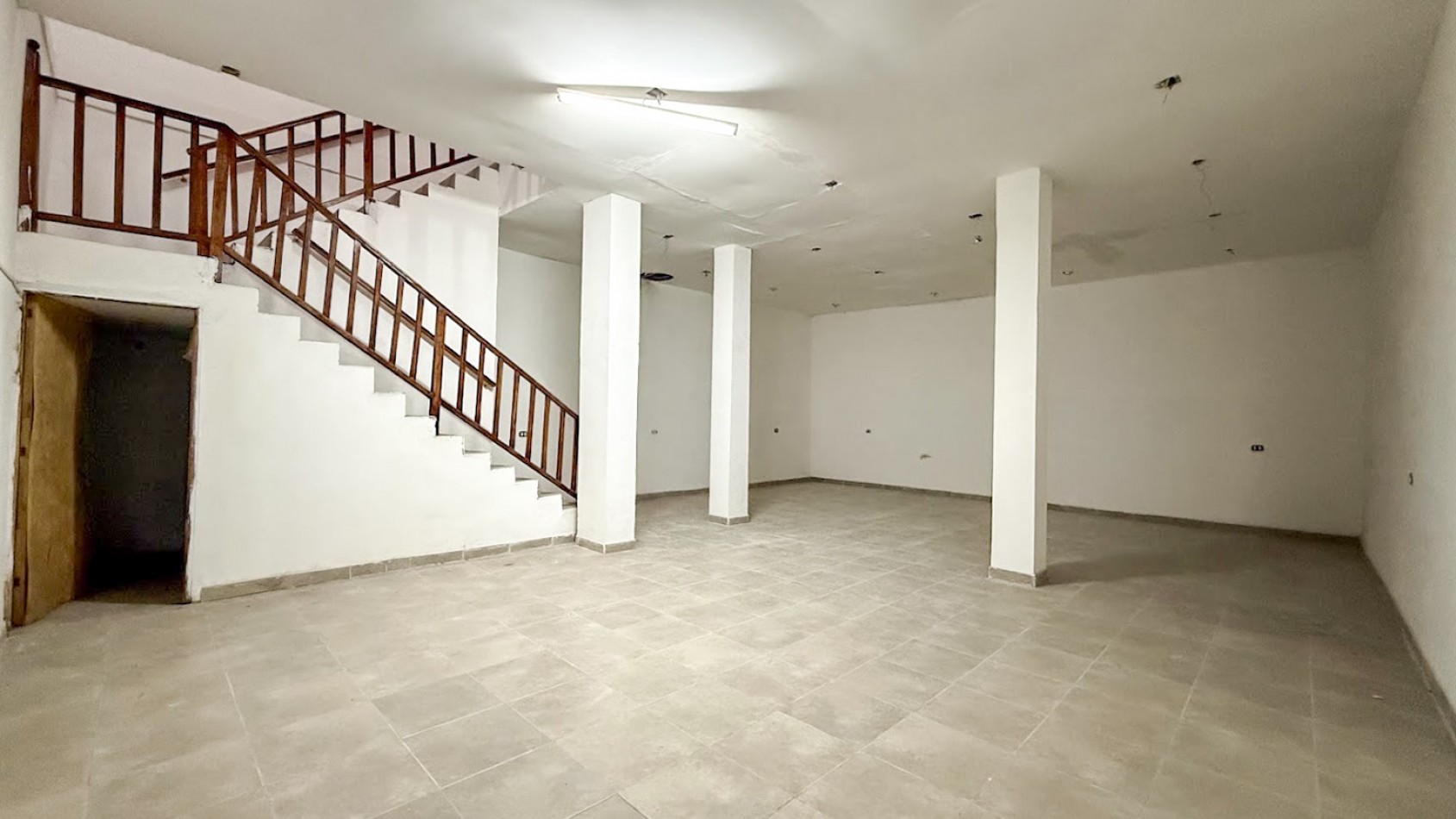 VENTA LOCAL COMERCIAL 330MT2 SAN JUAN