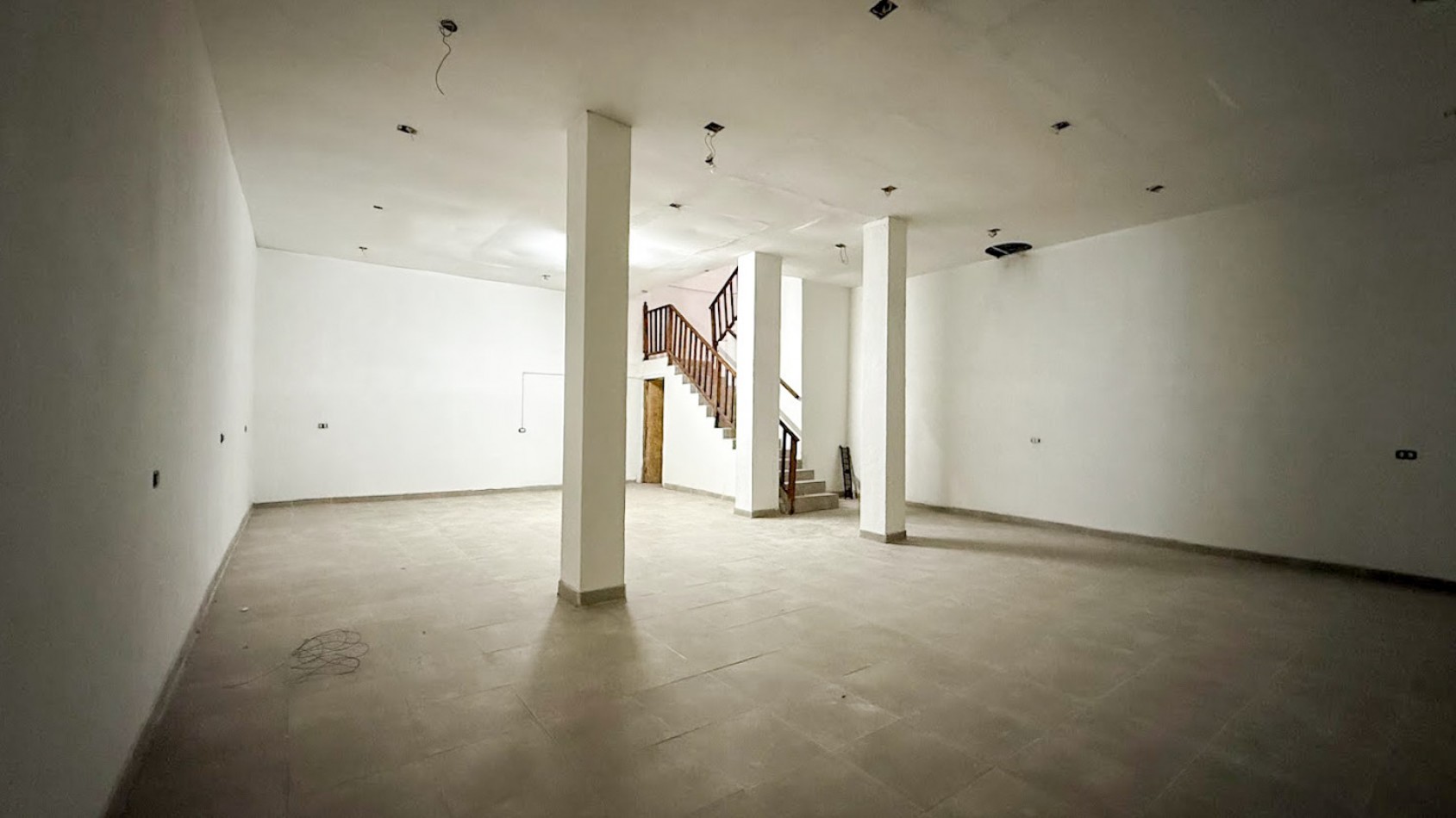 VENTA LOCAL COMERCIAL 330MT2 SAN JUAN