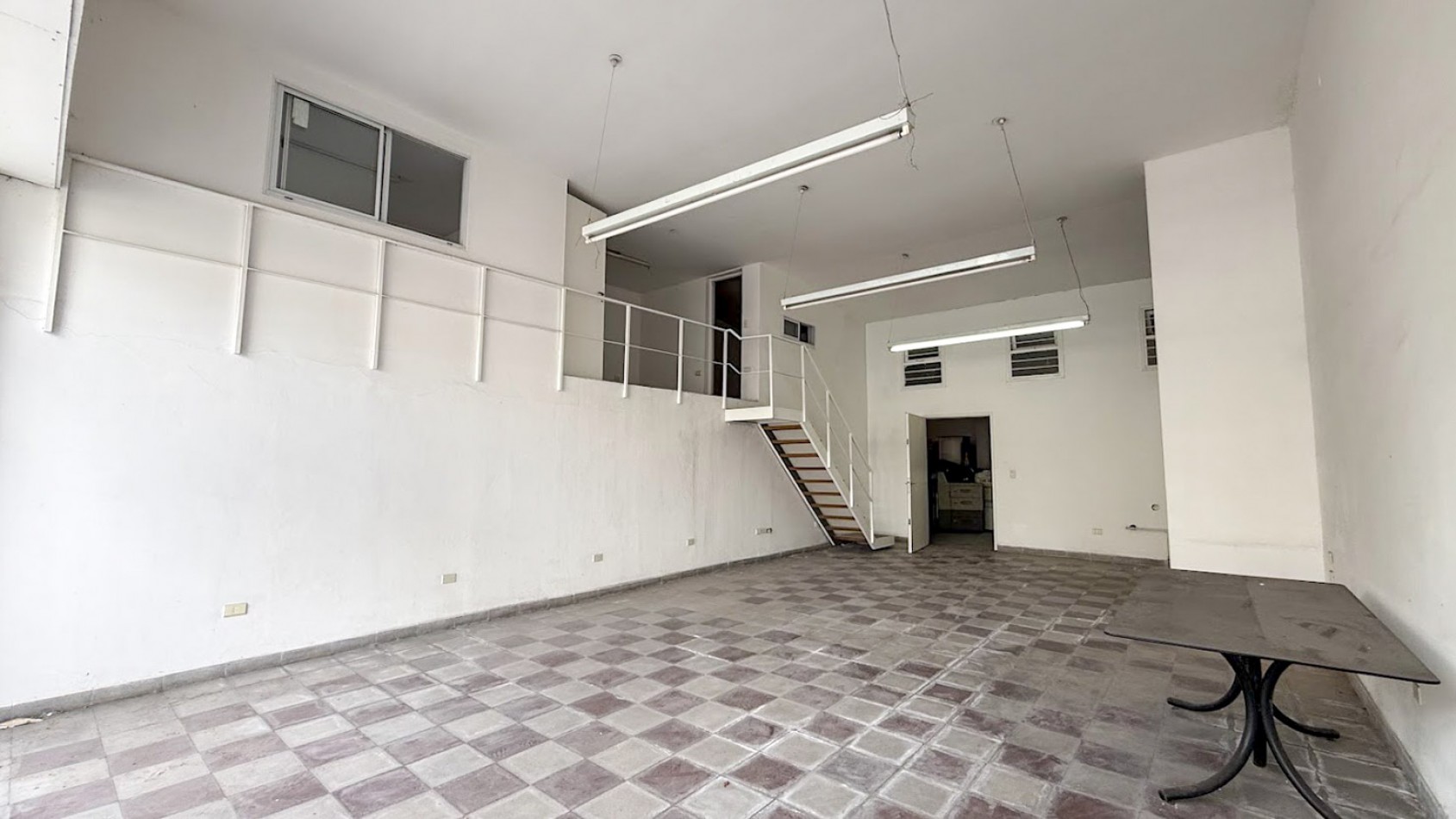 VENTA LOCAL COMERCIAL 330MT2 SAN JUAN