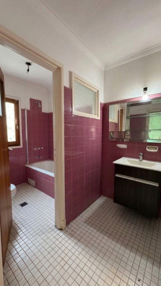 VENTA CASA 5 AMBIENTES CON GARAGE - QUINCHO - PARQUE - CHAUVIN 