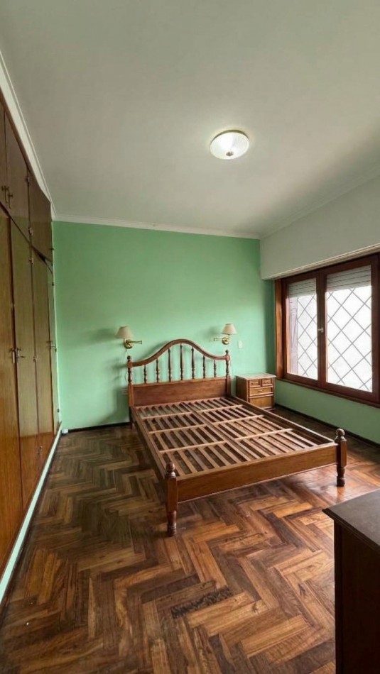 VENTA CASA 5 AMBIENTES CON GARAGE - QUINCHO - PARQUE - CHAUVIN 