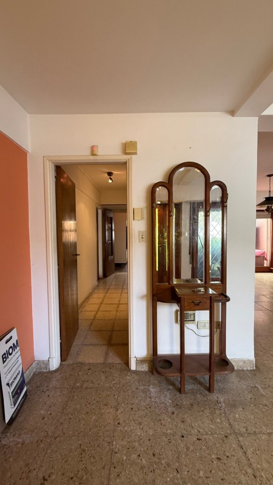 VENTA CASA 5 AMBIENTES CON GARAGE - QUINCHO - PARQUE - CHAUVIN 