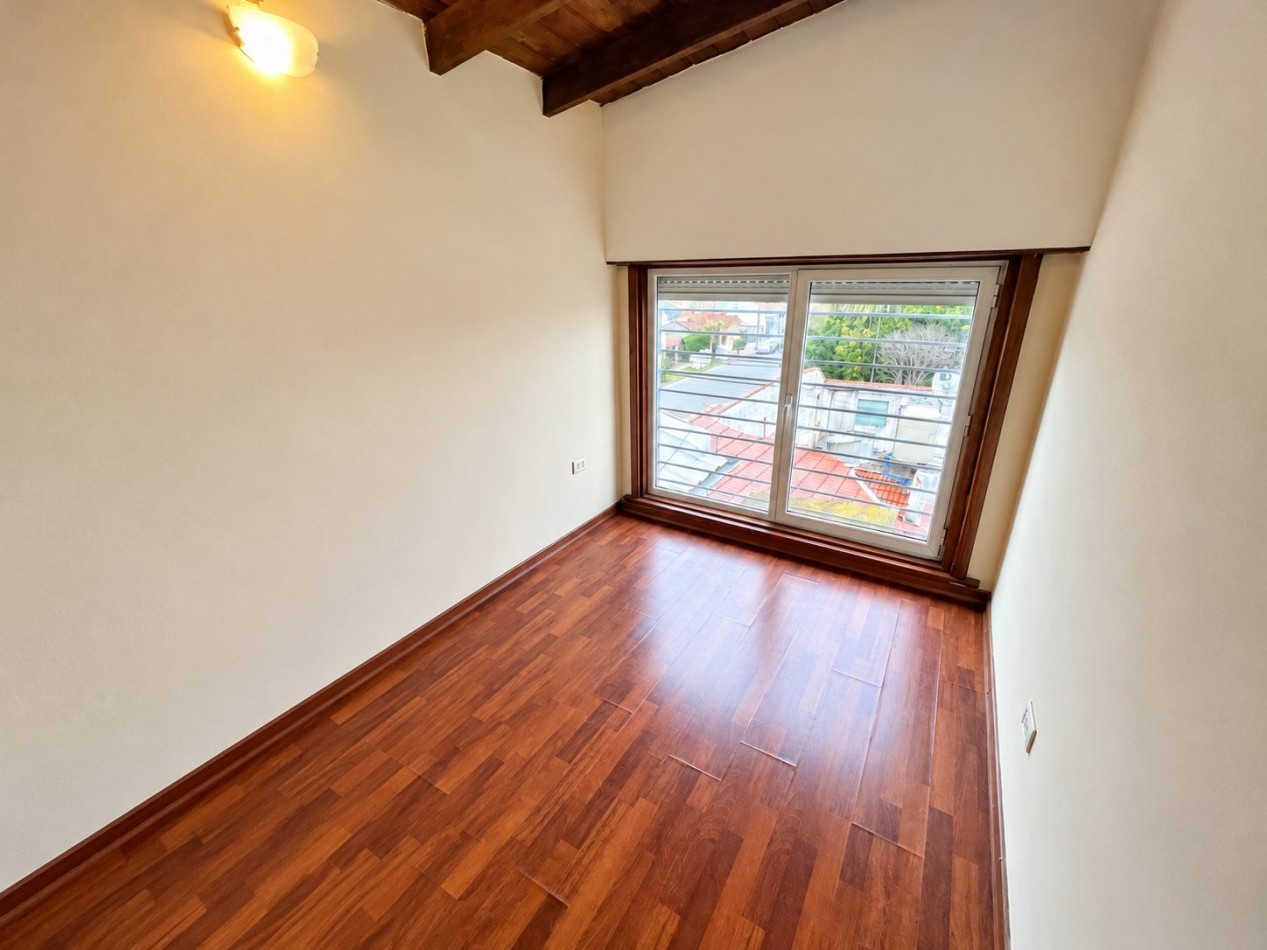 ALQUILER PH 3 AMBIENTES PARQUE LURO