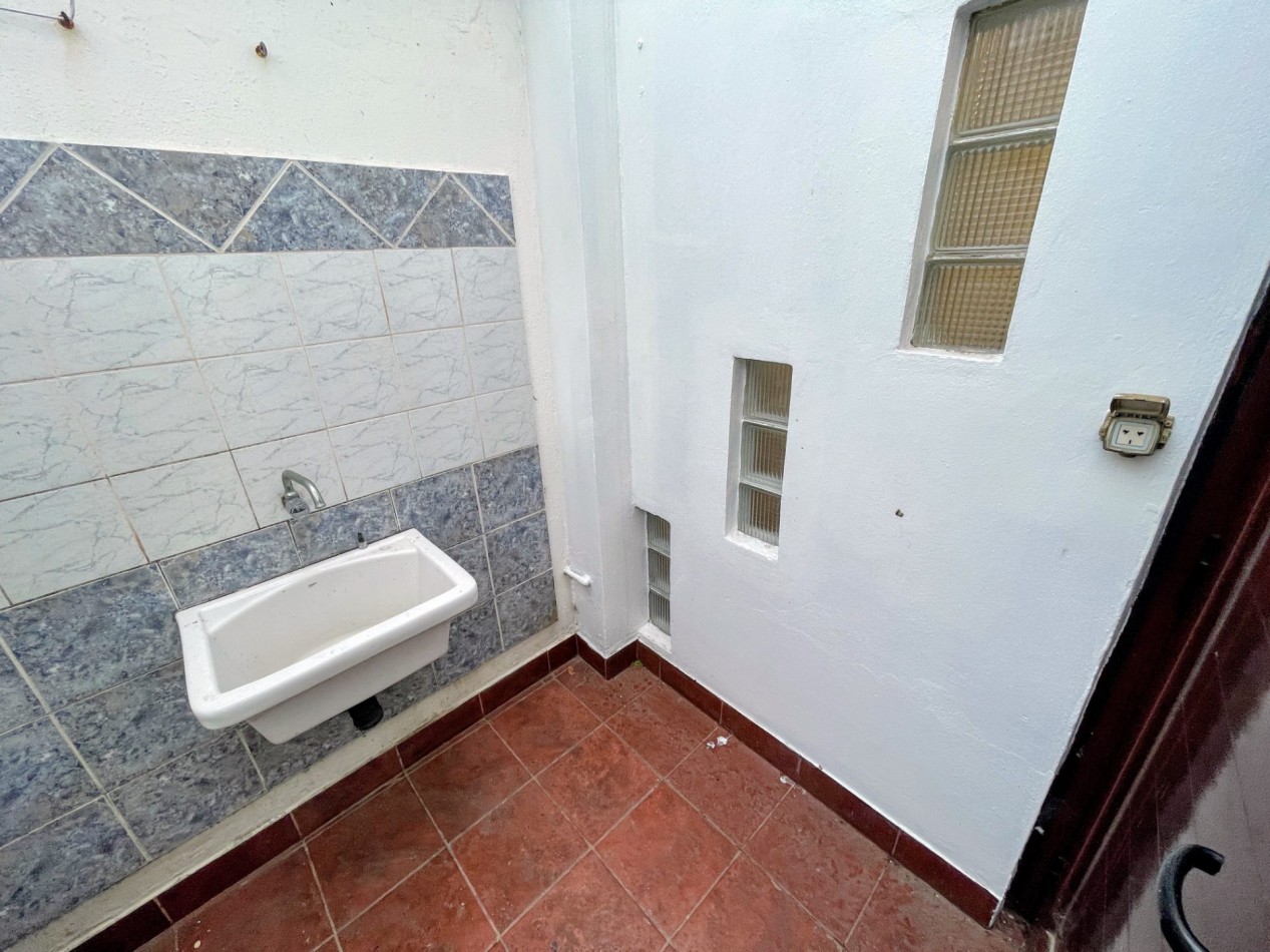 ALQUILER PH 3 AMBIENTES PARQUE LURO